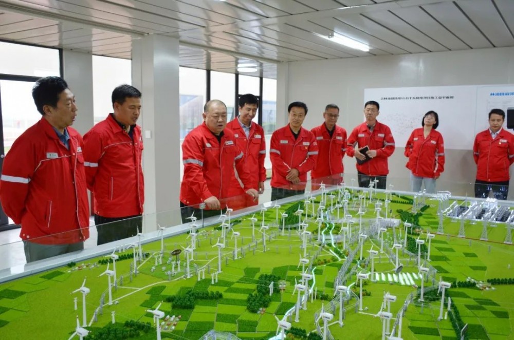 王峰到中国石油吉林油田前郭县昂格55万千瓦风电项目施工现场调研