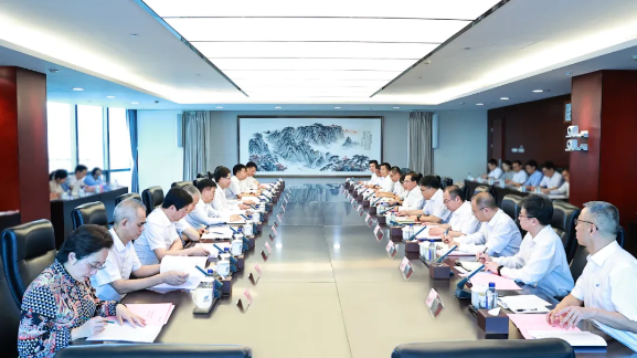中国华电江毅与广西壮族自治区主席蓝天立会谈！加快推进海上<a target='_blank' style='color: rgb(23, 81, 153);text-decoration: none;cursor:pointer;' href='https://www.zhaoxny.com/alist/windenerg'>风电</a>融合发展基地项目开发
